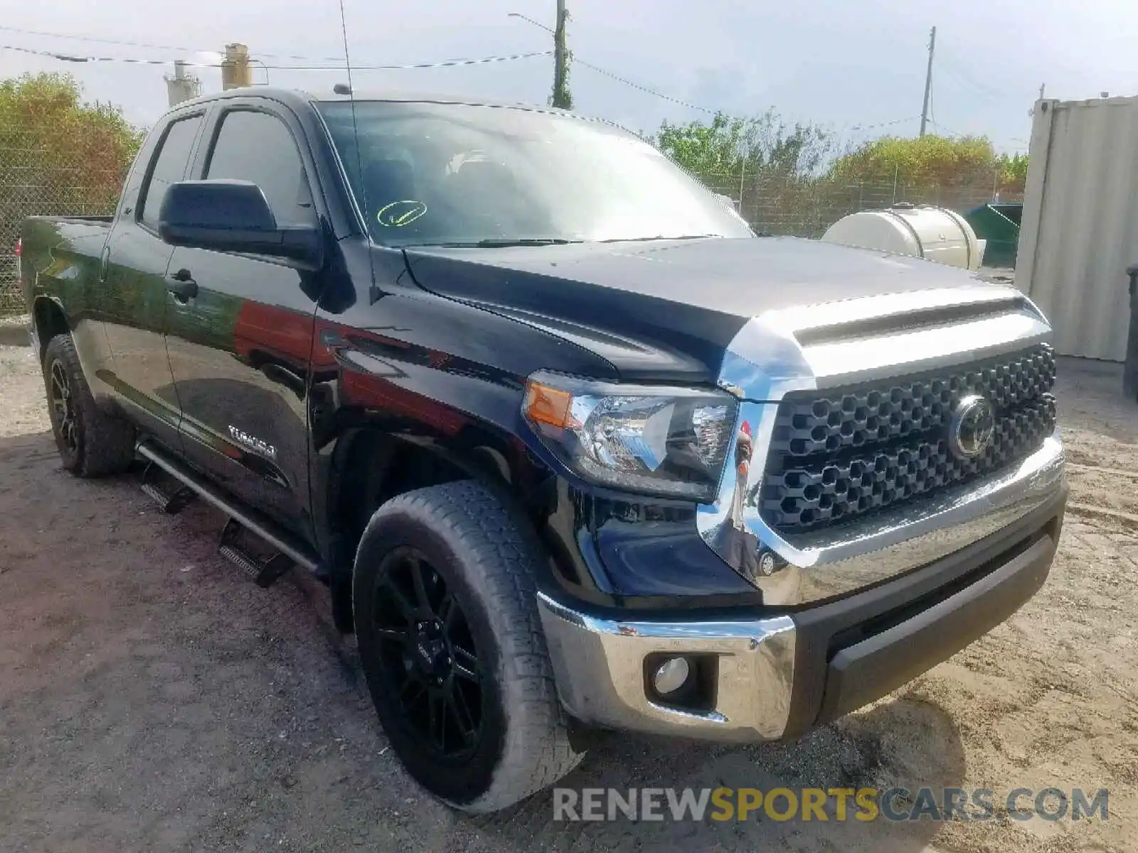 1 Photograph of a damaged car 5TFRM5F15KX135042 TOYOTA TUNDRA DOU 2019