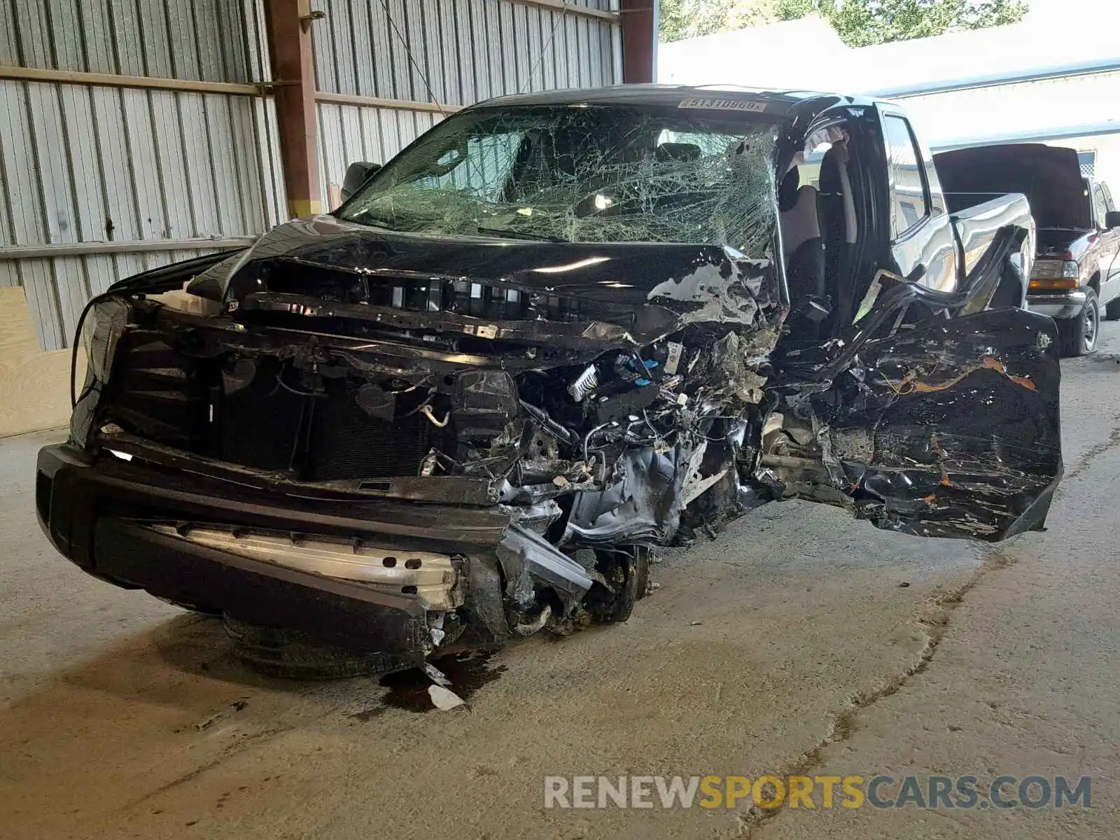 2 Photograph of a damaged car 5TFRM5F15KX139334 TOYOTA TUNDRA DOU 2019