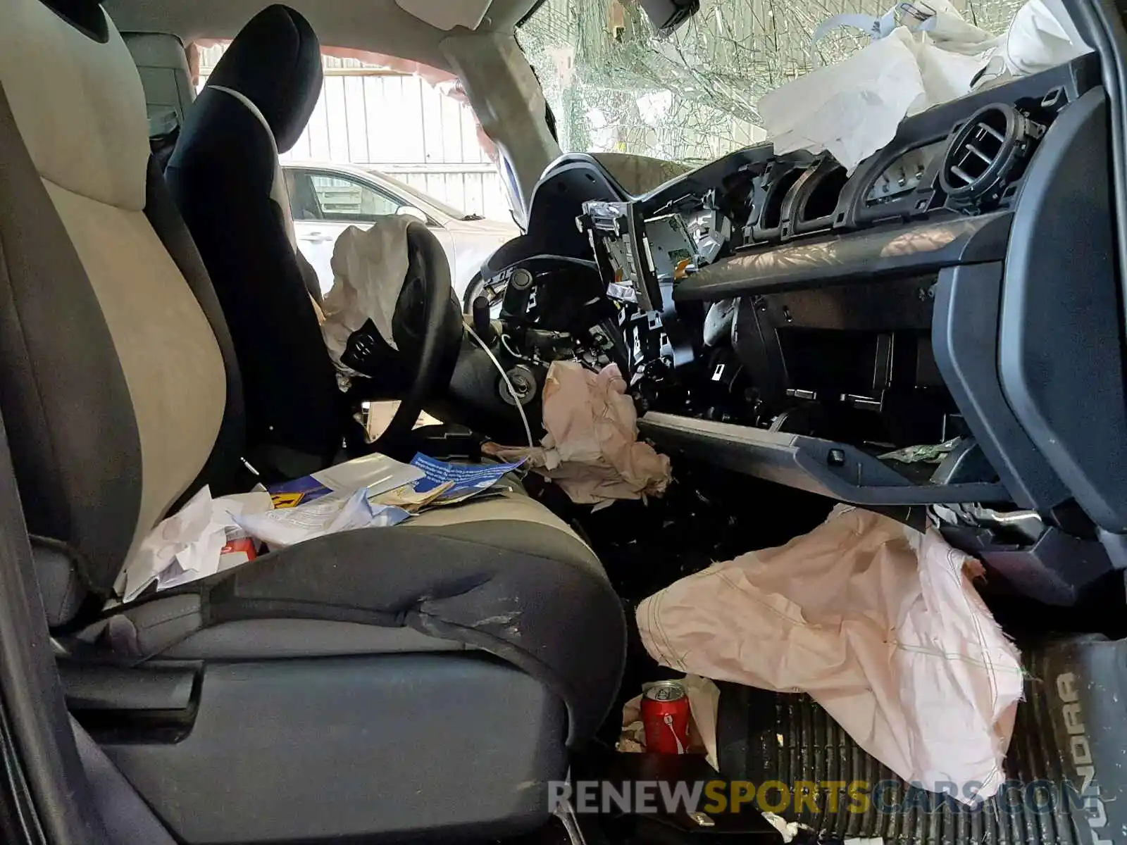 5 Photograph of a damaged car 5TFRM5F15KX139334 TOYOTA TUNDRA DOU 2019