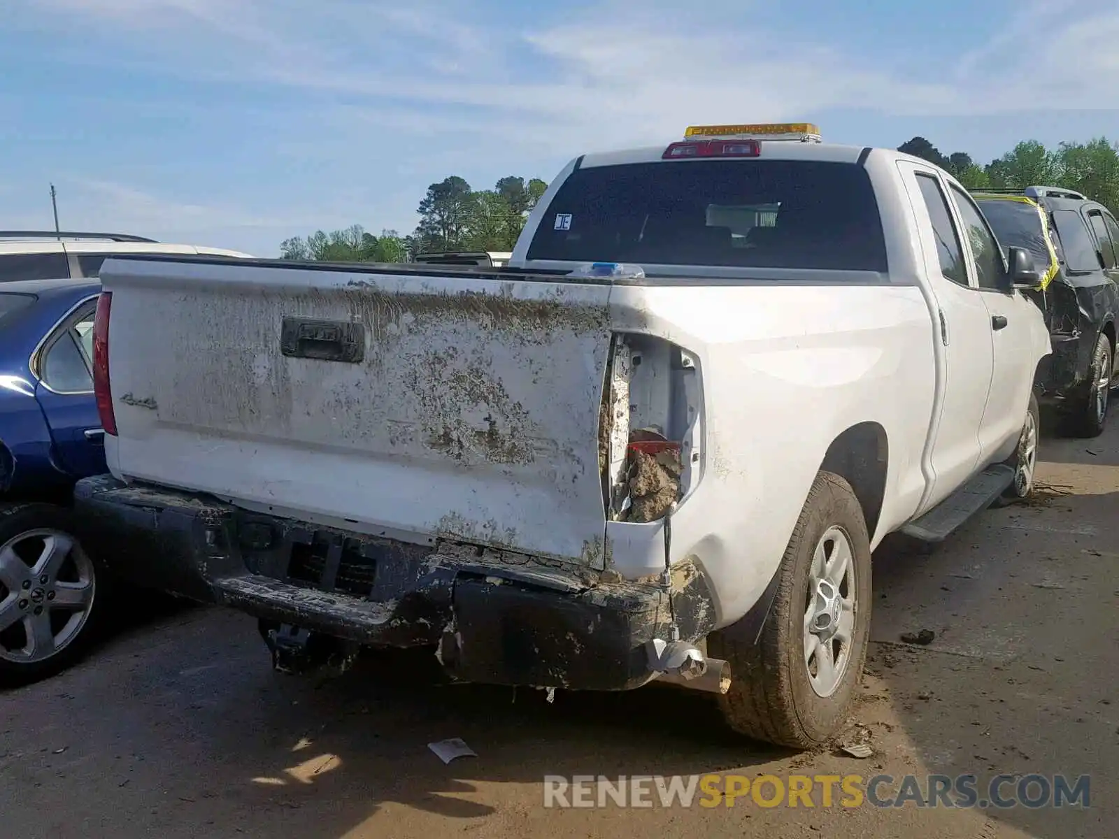 4 Photograph of a damaged car 5TFUM5F10KX081272 TOYOTA TUNDRA DOU 2019