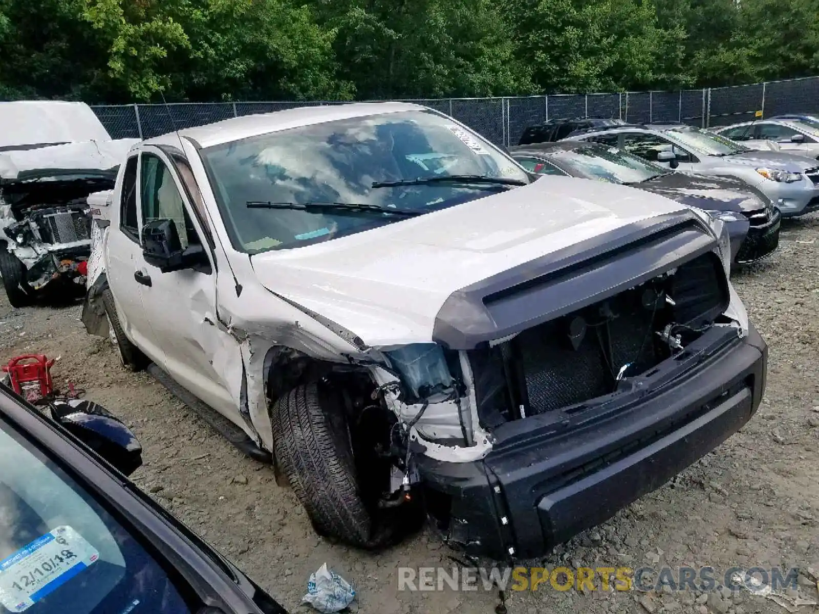 1 Photograph of a damaged car 5TFUM5F16KX081180 TOYOTA TUNDRA DOU 2019