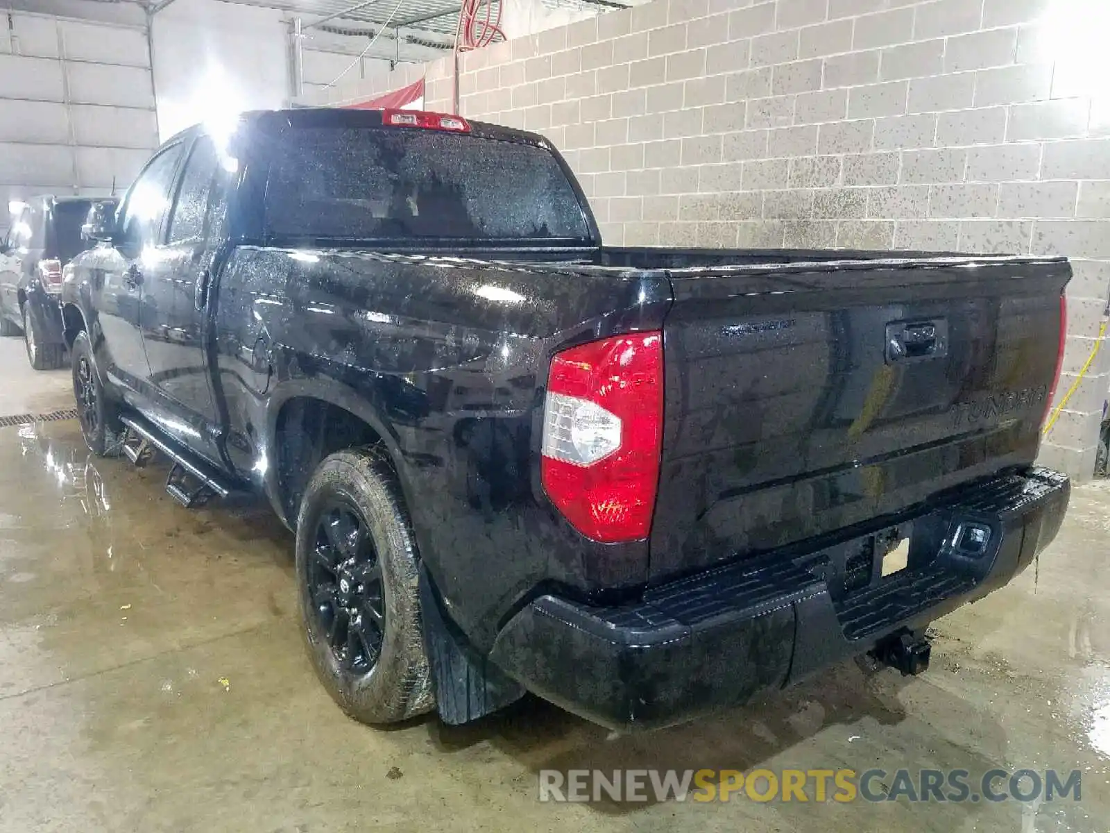 3 Photograph of a damaged car 5TFUW5F13KX792927 TOYOTA TUNDRA DOU 2019