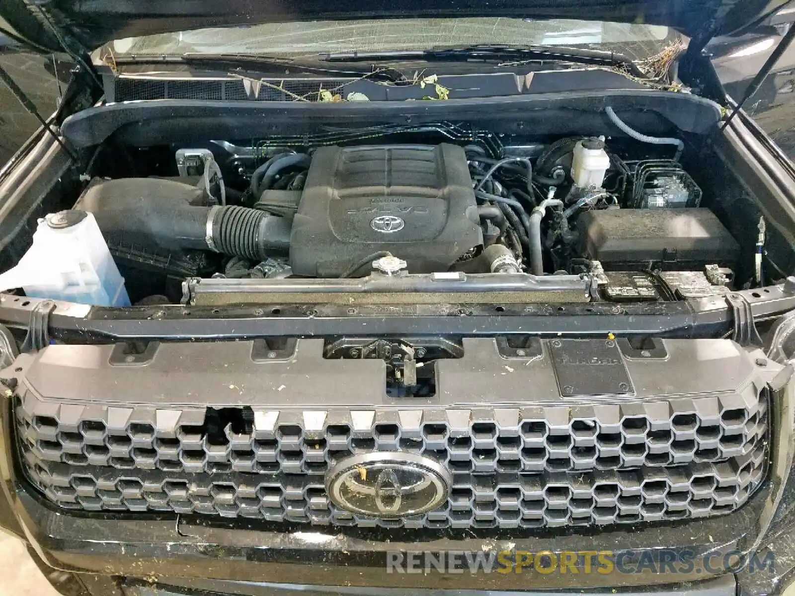 7 Photograph of a damaged car 5TFUW5F13KX792927 TOYOTA TUNDRA DOU 2019