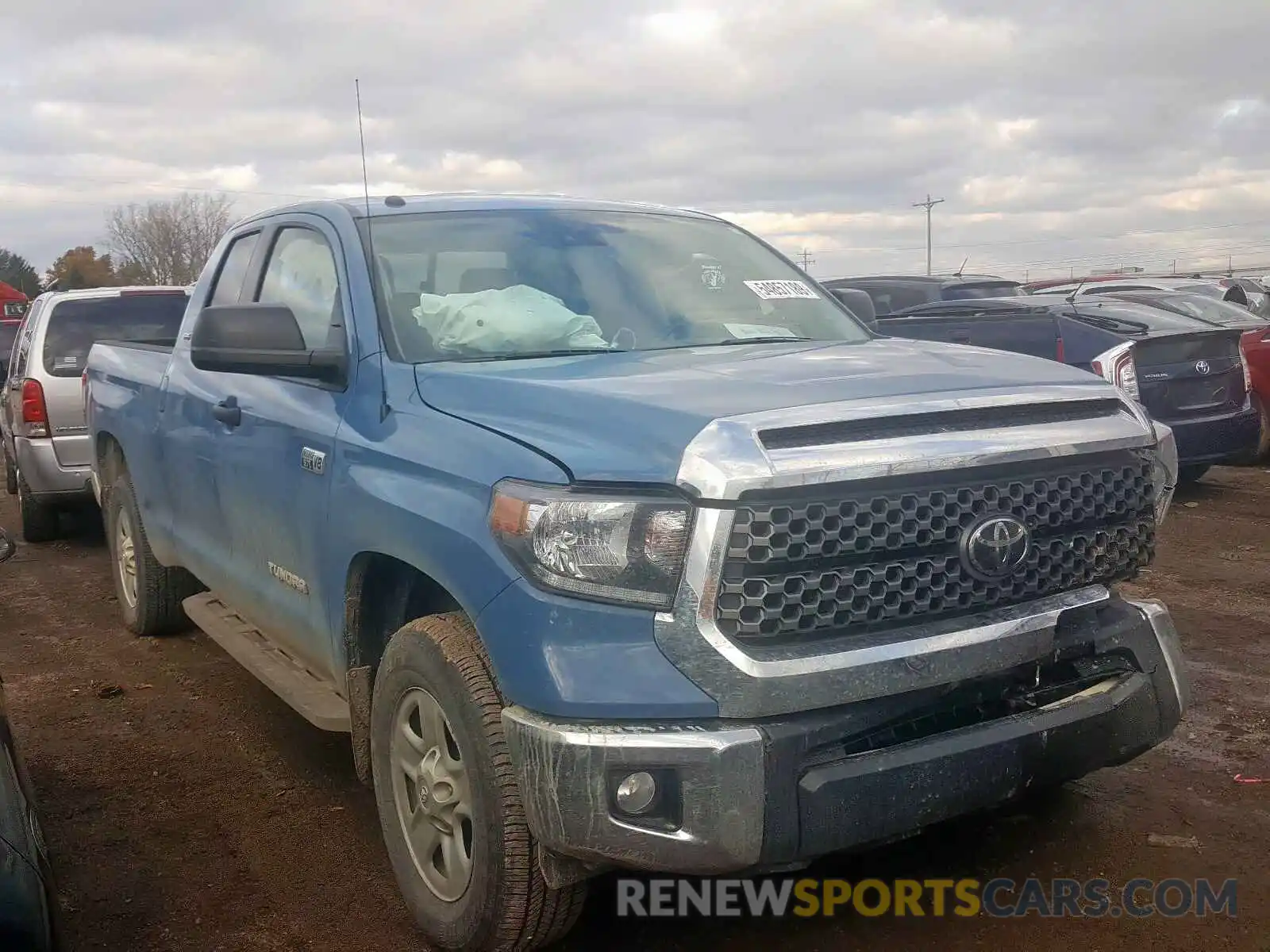 1 Photograph of a damaged car 5TFUW5F17KX781882 TOYOTA TUNDRA DOU 2019