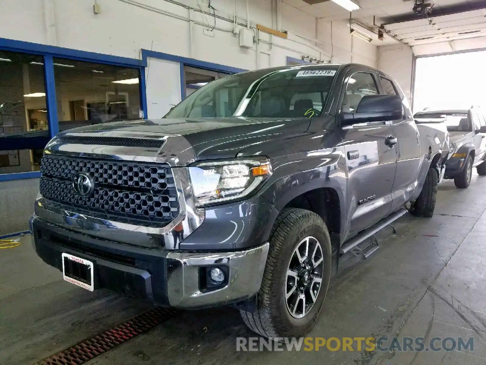 2 Photograph of a damaged car 5TFUY5F15KX829261 TOYOTA TUNDRA DOU 2019