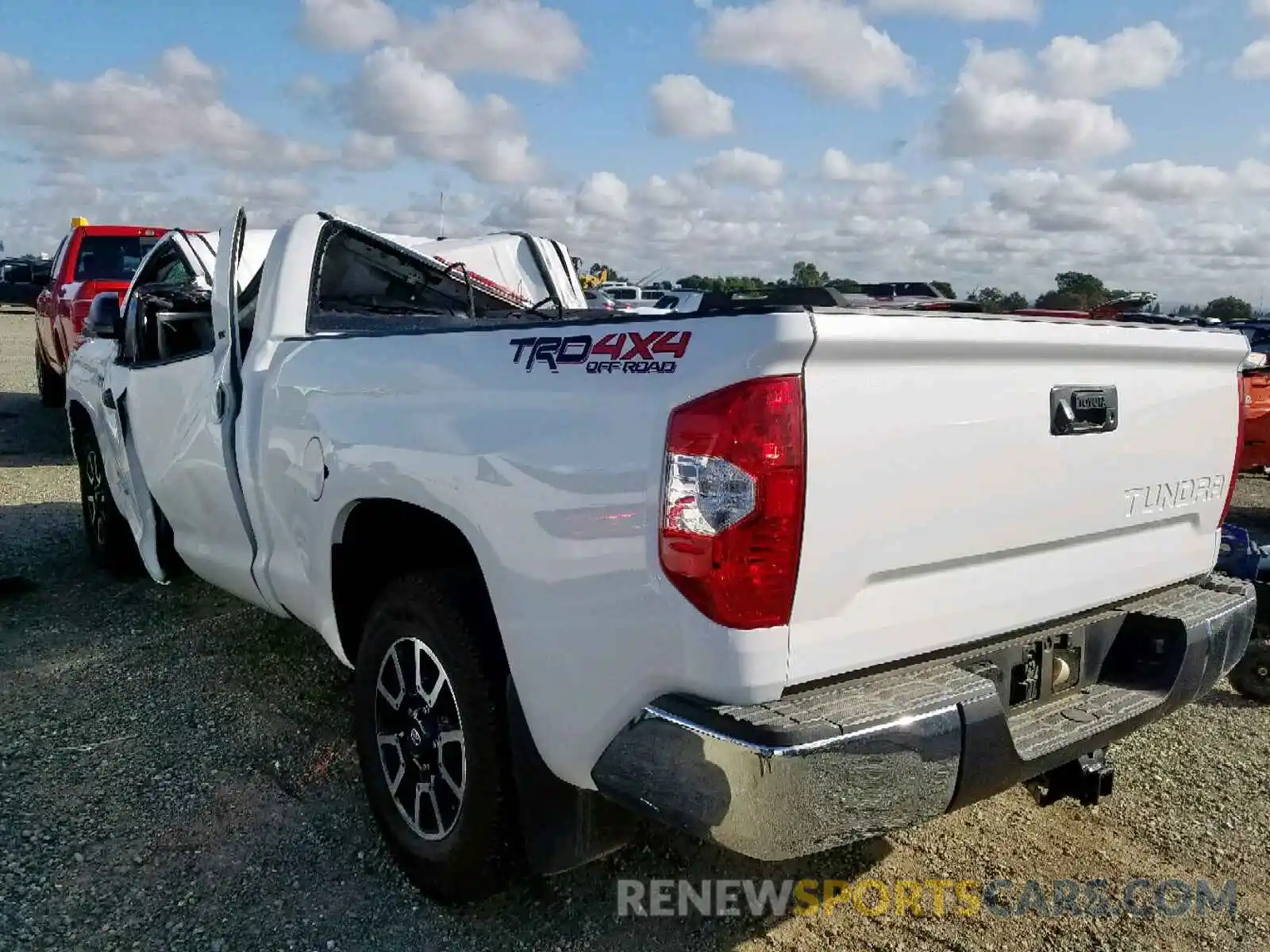 3 Photograph of a damaged car 5TFUY5F16KX825915 TOYOTA TUNDRA DOU 2019