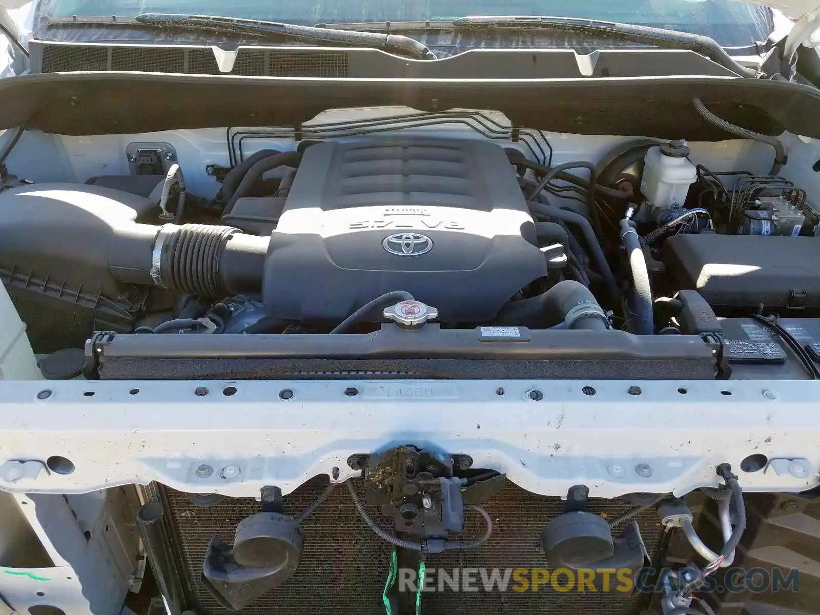 7 Photograph of a damaged car 5TFUY5F17KX824479 TOYOTA TUNDRA DOU 2019