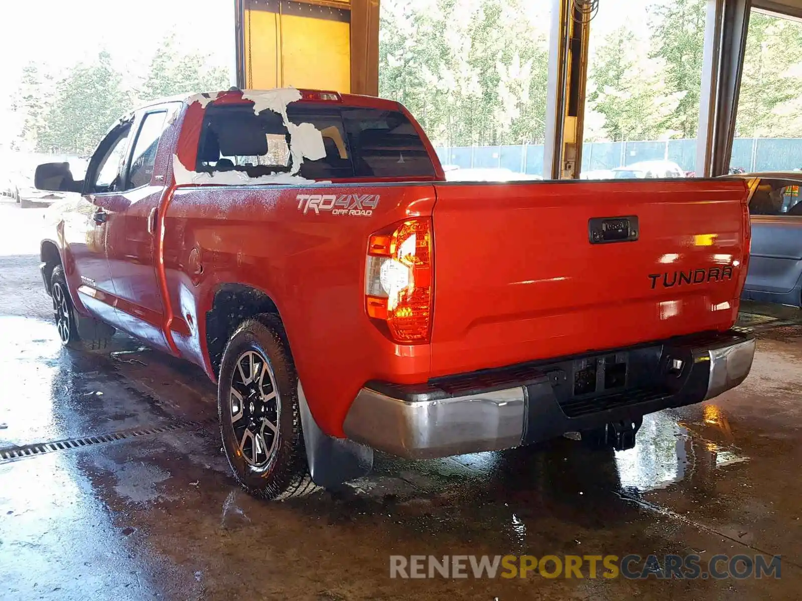 3 Photograph of a damaged car 5TFUY5F19KX788679 TOYOTA TUNDRA DOU 2019