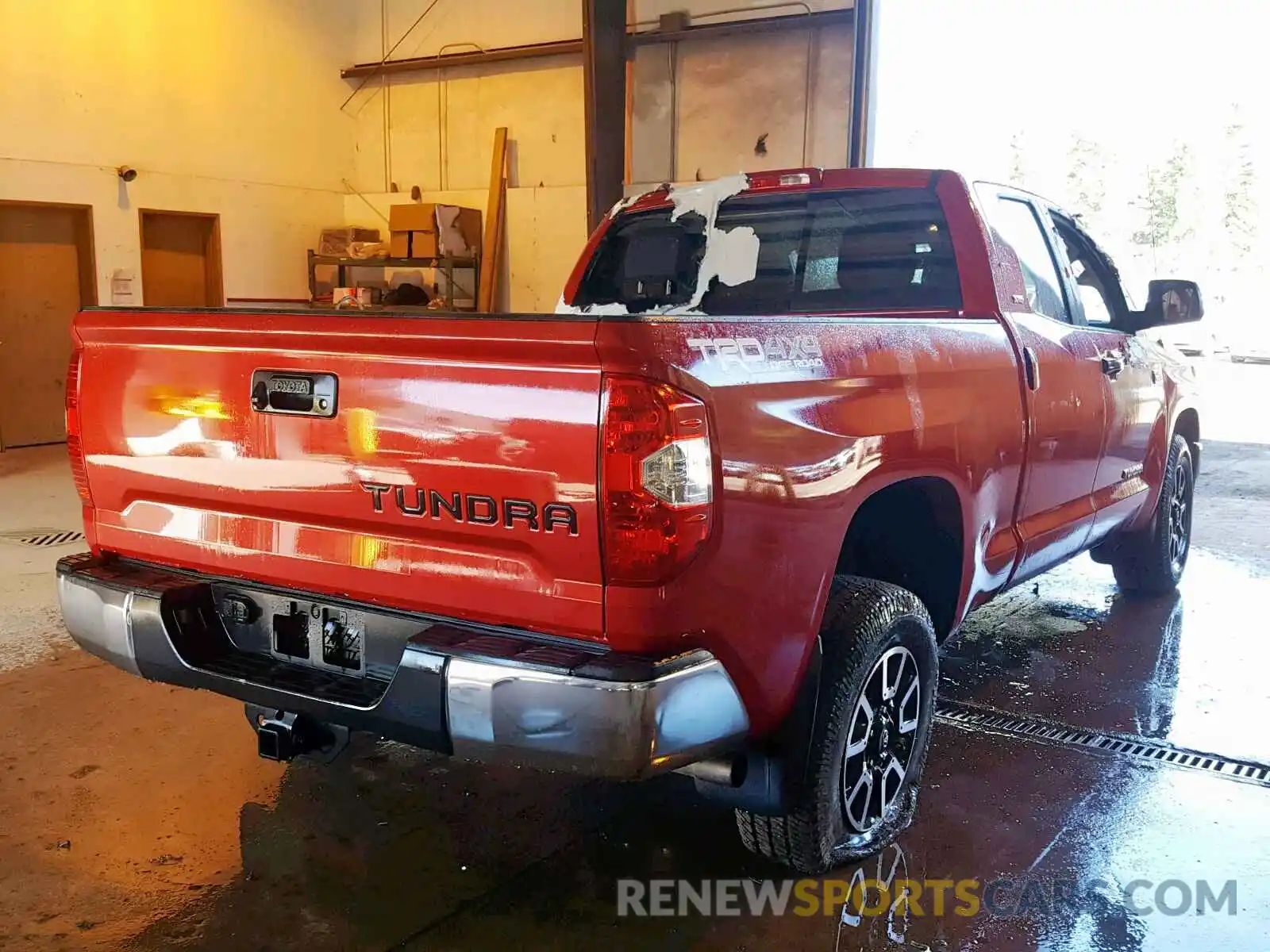 4 Photograph of a damaged car 5TFUY5F19KX788679 TOYOTA TUNDRA DOU 2019