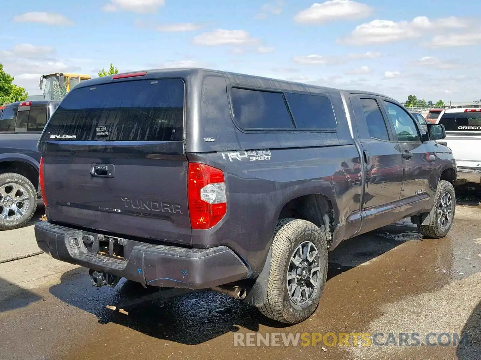 4 Photograph of a damaged car 5TFUY5F1XKX793860 TOYOTA TUNDRA DOU 2019