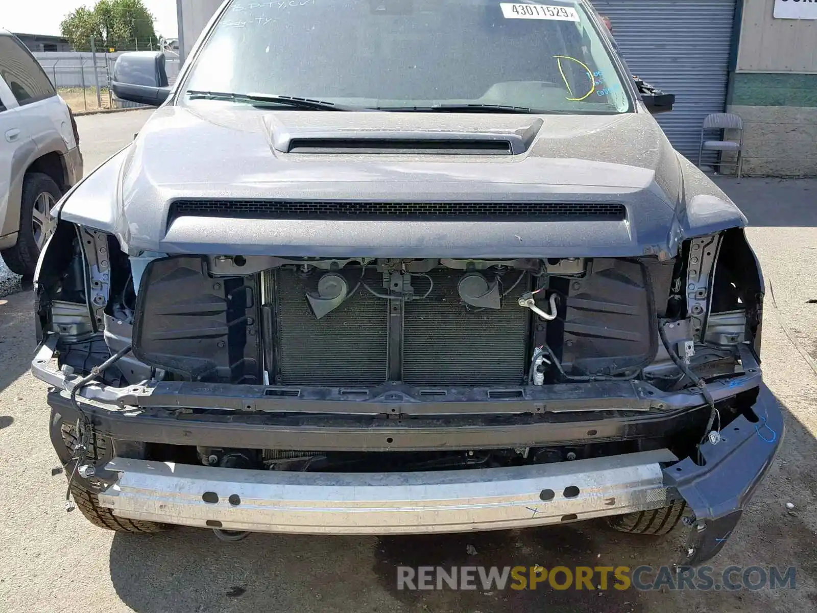 9 Photograph of a damaged car 5TFUY5F1XKX793860 TOYOTA TUNDRA DOU 2019