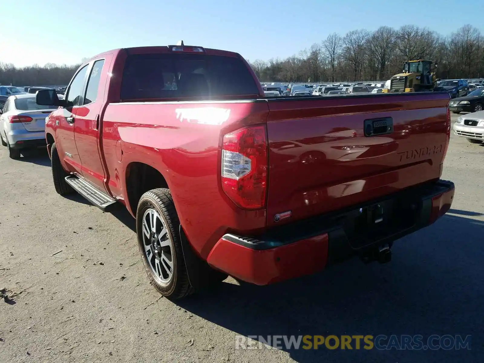 3 Photograph of a damaged car 5TFUY5F12LX880878 TOYOTA TUNDRA DOU 2020