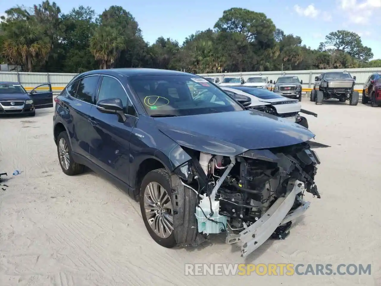 1 Photograph of a damaged car JTEAAAAH0MJ011605 TOYOTA VENZA 2021