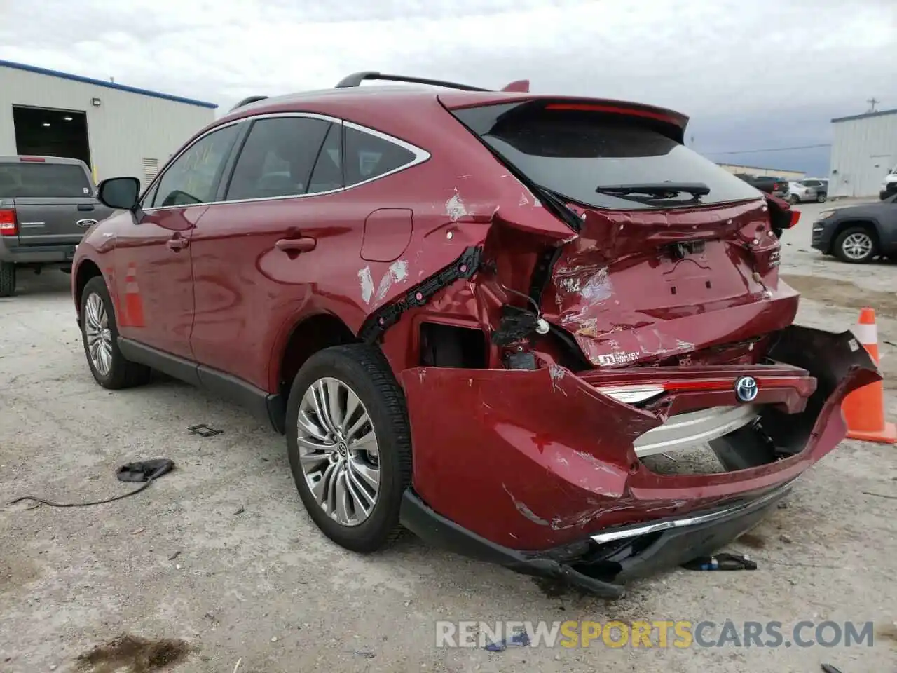 3 Photograph of a damaged car JTEAAAAH0MJ032437 TOYOTA VENZA 2021