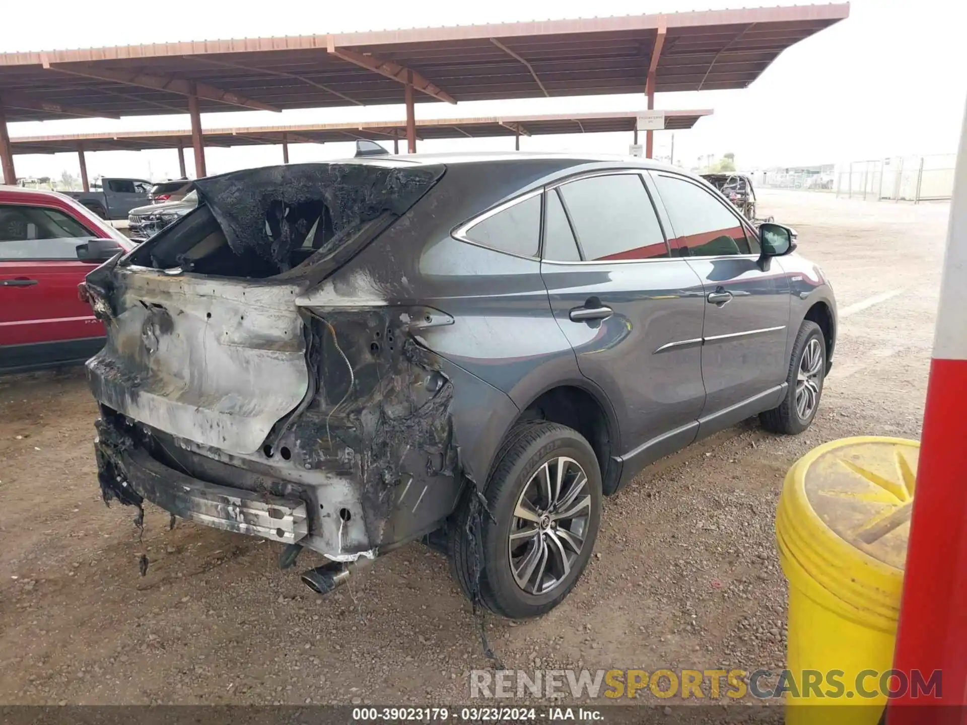 4 Photograph of a damaged car JTEAAAAH0MJ033717 TOYOTA VENZA 2021