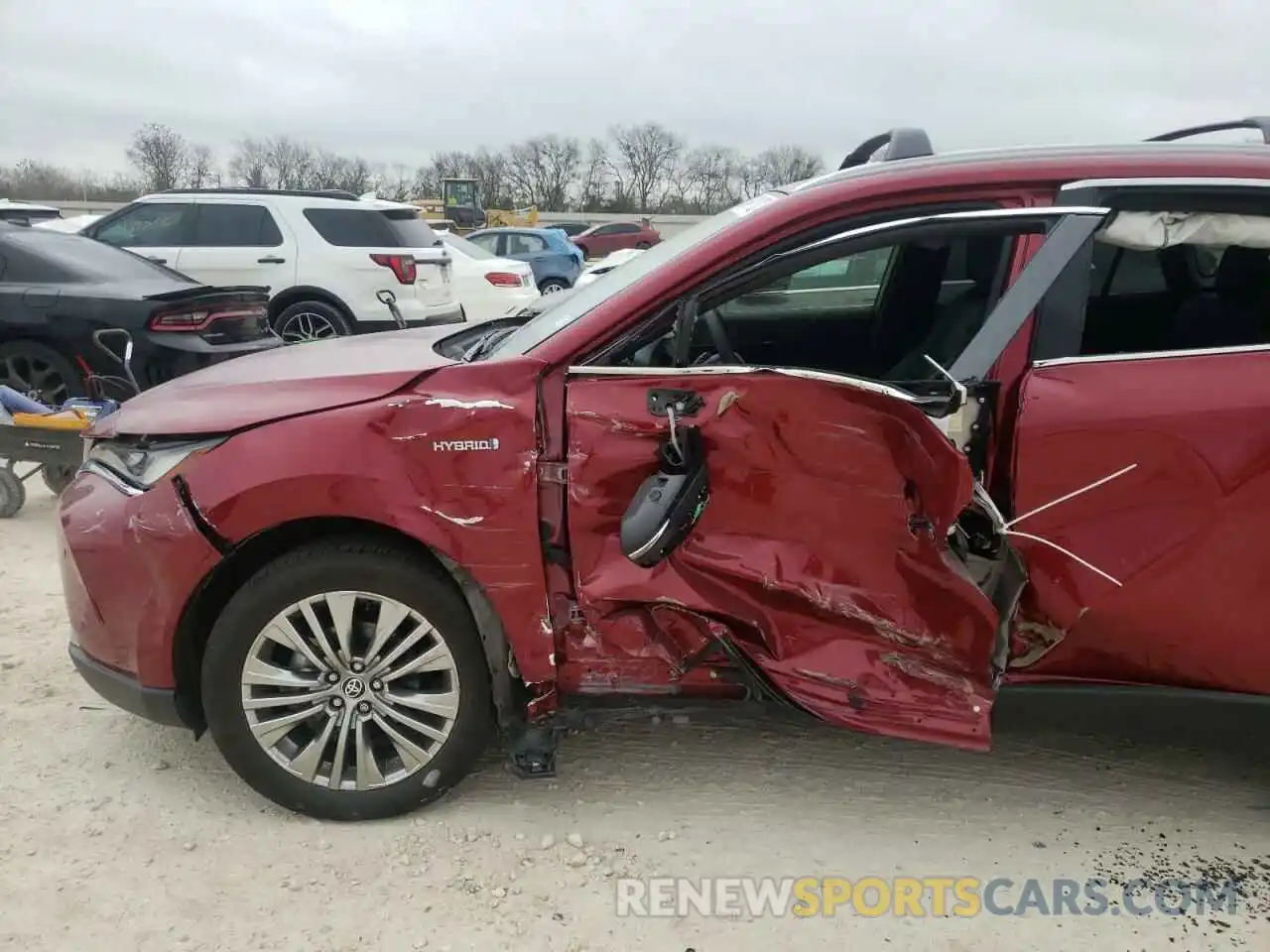 9 Photograph of a damaged car JTEAAAAH1MJ060179 TOYOTA VENZA 2021