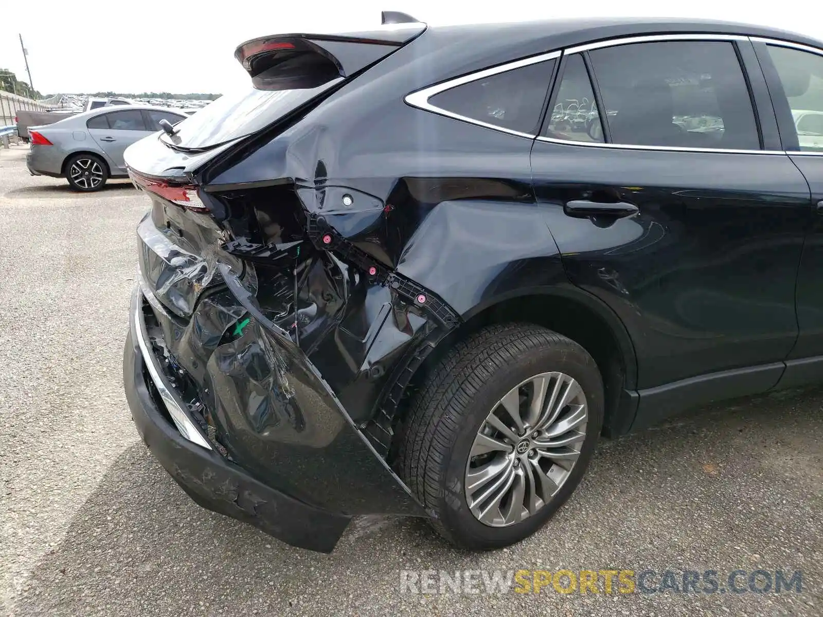 9 Photograph of a damaged car JTEAAAAH2MJ050552 TOYOTA VENZA 2021