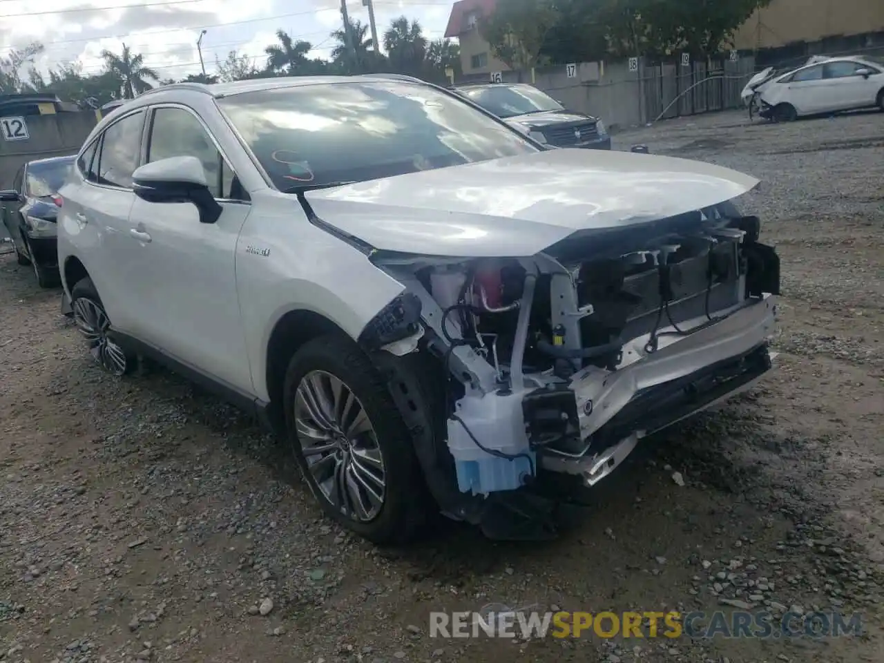 1 Photograph of a damaged car JTEAAAAH2MJ053581 TOYOTA VENZA 2021