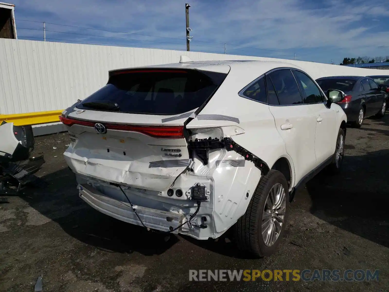 4 Photograph of a damaged car JTEAAAAH3MJ007225 TOYOTA VENZA 2021