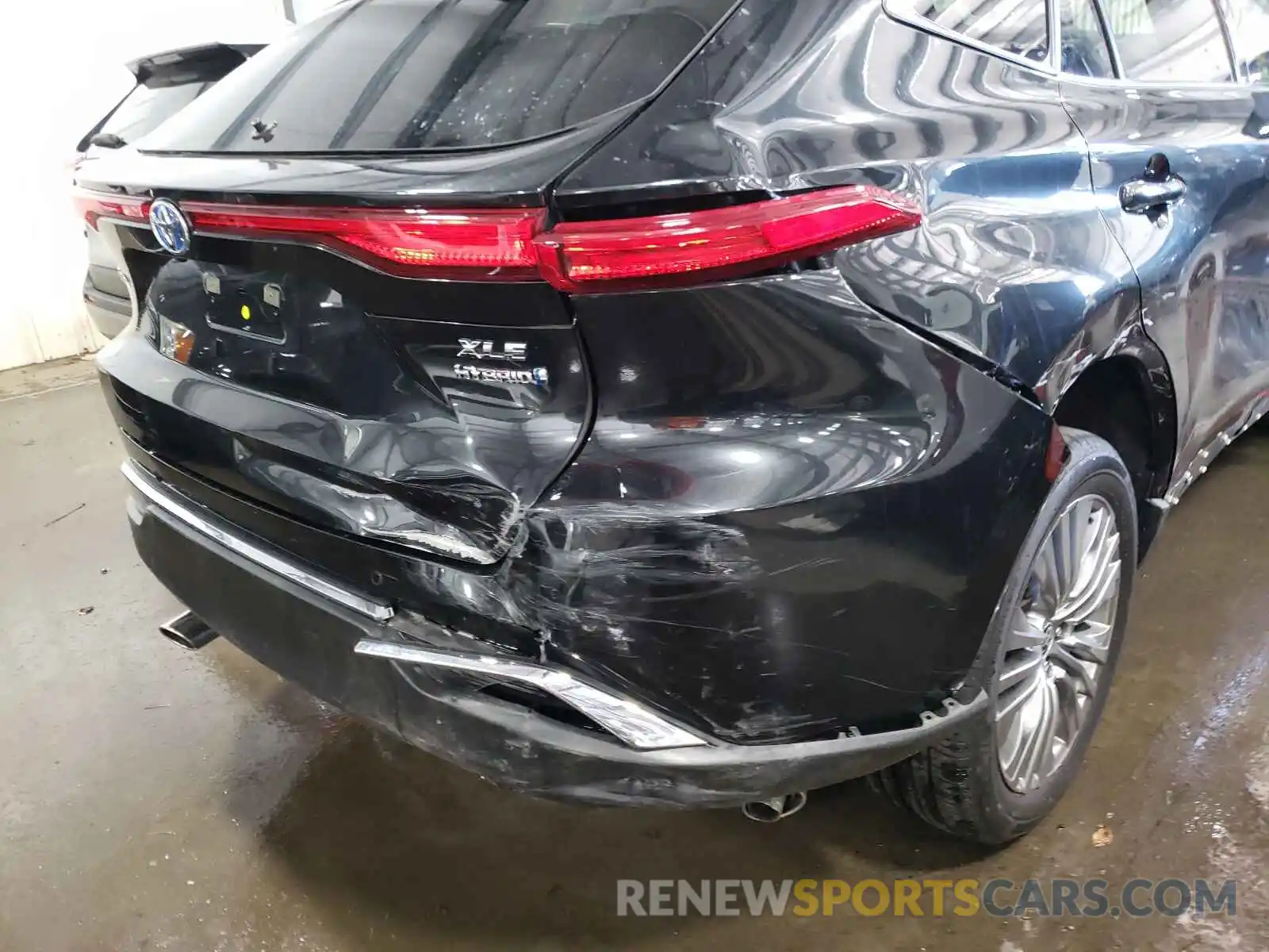 9 Photograph of a damaged car JTEAAAAH3MJ011128 TOYOTA VENZA 2021