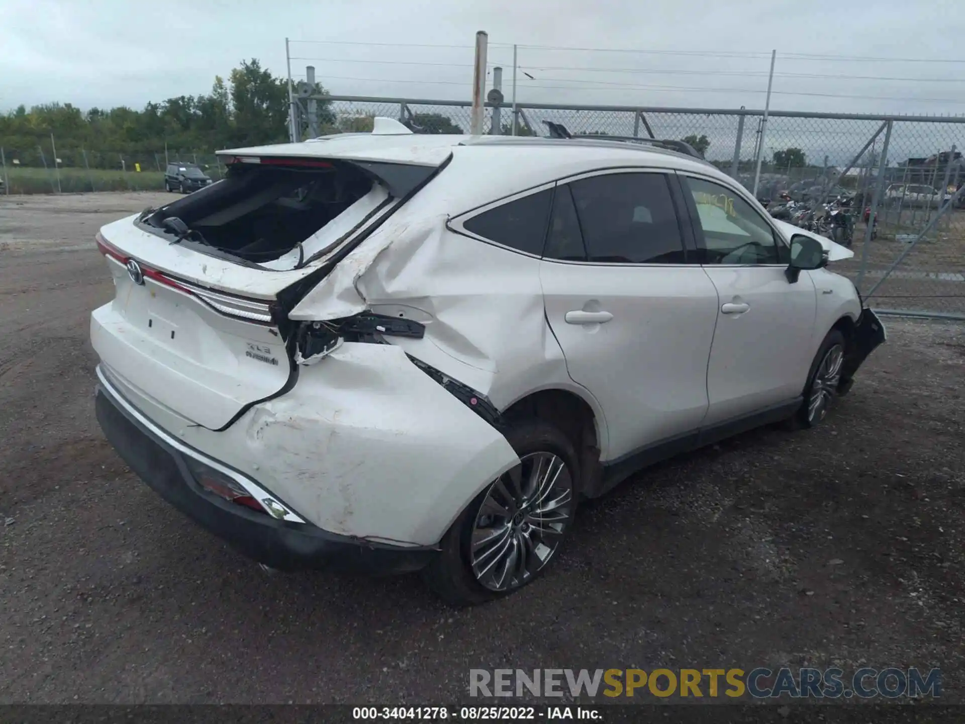 4 Photograph of a damaged car JTEAAAAH3MJ031489 TOYOTA VENZA 2021