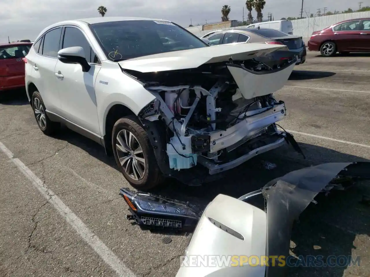 1 Photograph of a damaged car JTEAAAAH4MJ085447 TOYOTA VENZA 2021