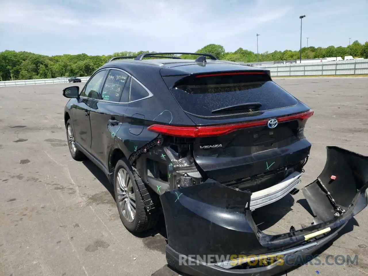 3 Photograph of a damaged car JTEAAAAH5MJ046947 TOYOTA VENZA 2021