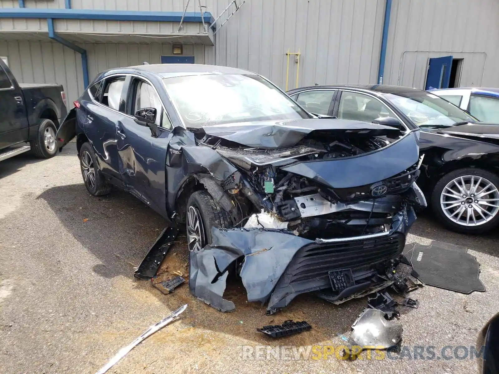 1 Photograph of a damaged car JTEAAAAH5MJ049055 TOYOTA VENZA 2021