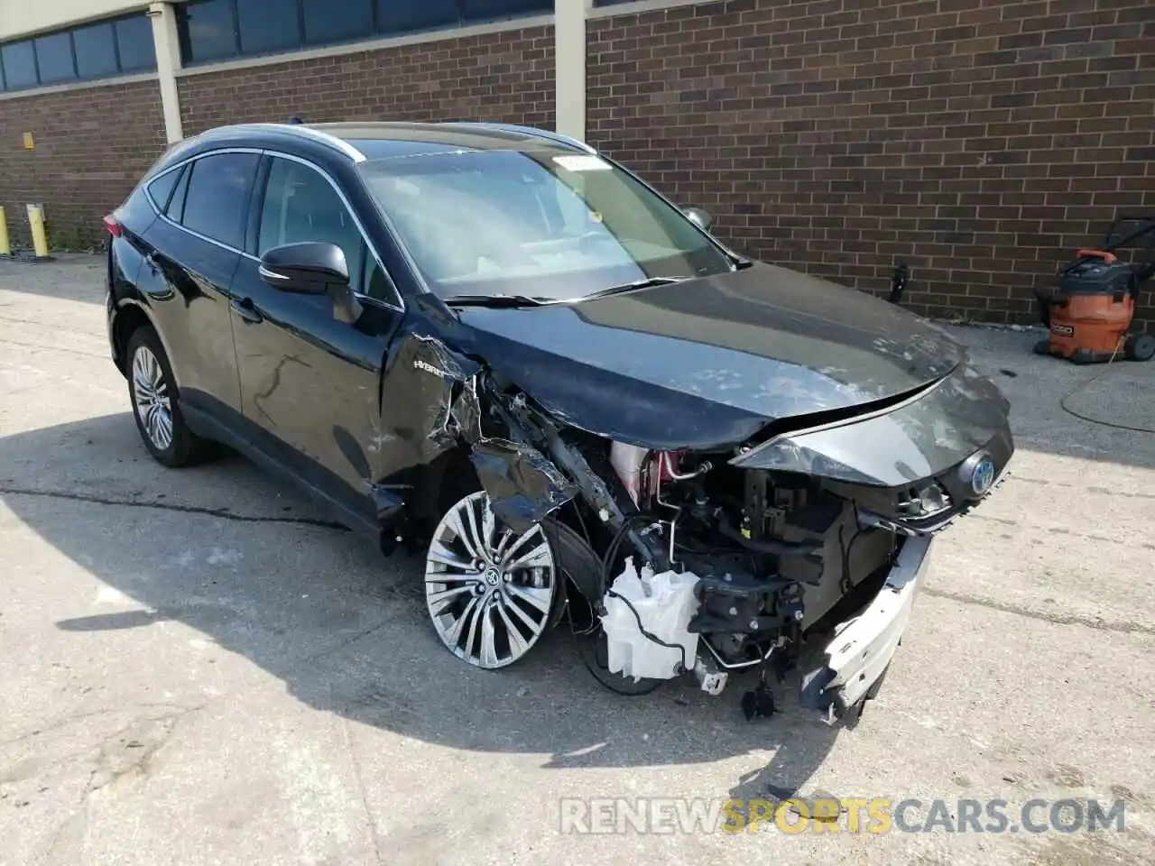 1 Photograph of a damaged car JTEAAAAH5MJ082511 TOYOTA VENZA 2021