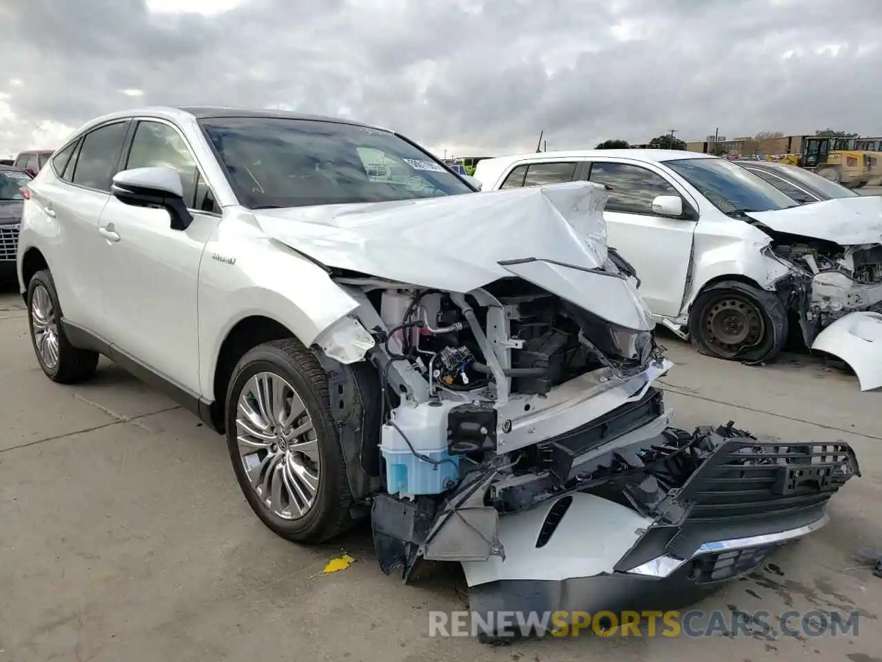 1 Photograph of a damaged car JTEAAAAH6MJ027081 TOYOTA VENZA 2021