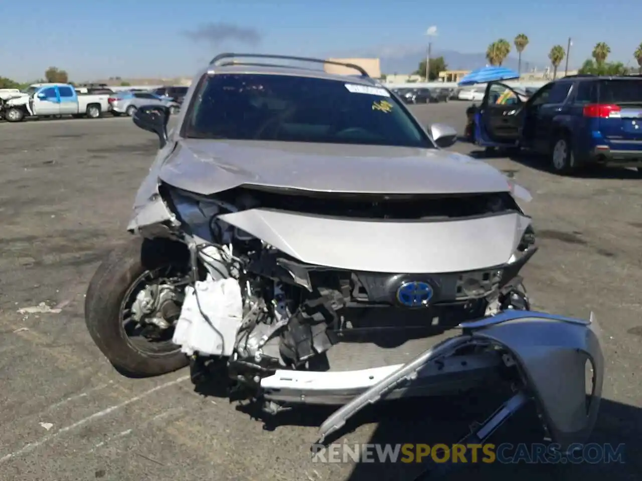 9 Photograph of a damaged car JTEAAAAH6MJ053972 TOYOTA VENZA 2021