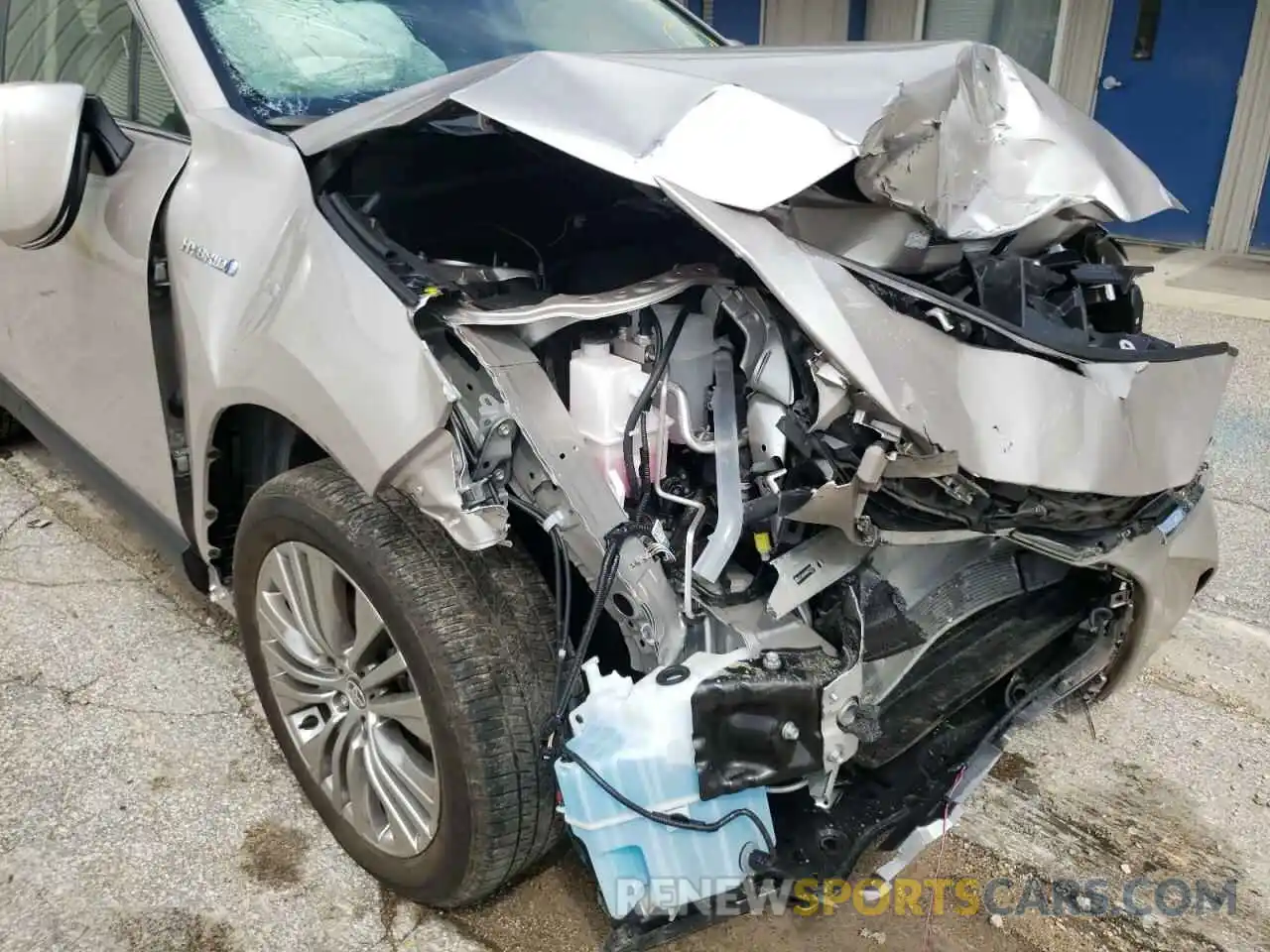 9 Photograph of a damaged car JTEAAAAH6MJ058539 TOYOTA VENZA 2021