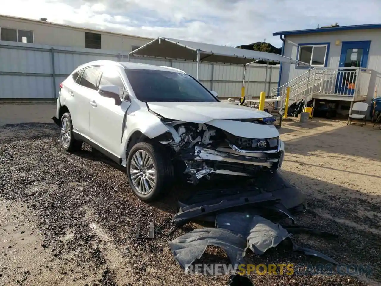 1 Photograph of a damaged car JTEAAAAH6MJ064826 TOYOTA VENZA 2021