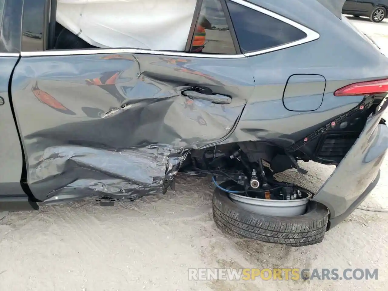 9 Photograph of a damaged car JTEAAAAH7MJ046934 TOYOTA VENZA 2021