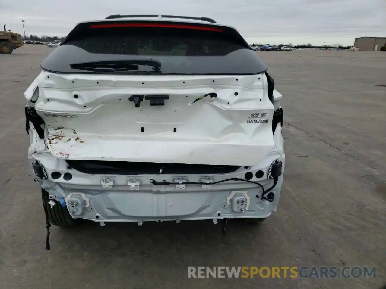 9 Photograph of a damaged car JTEAAAAH7MJ064902 TOYOTA VENZA 2021