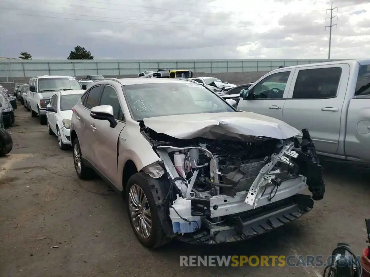 1 Photograph of a damaged car JTEAAAAH7MJ075804 TOYOTA VENZA 2021