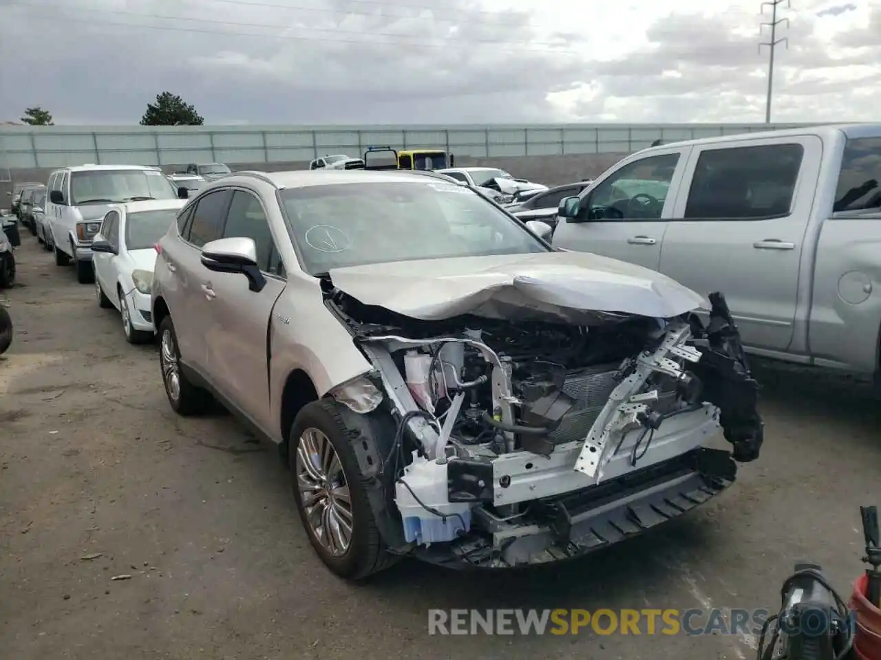 9 Photograph of a damaged car JTEAAAAH7MJ075804 TOYOTA VENZA 2021