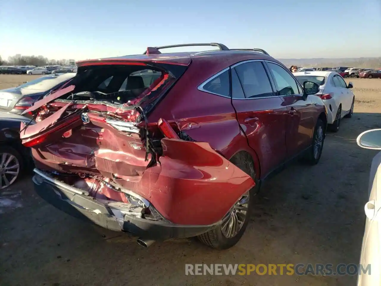 4 Photograph of a damaged car JTEAAAAH8MJ018043 TOYOTA VENZA 2021