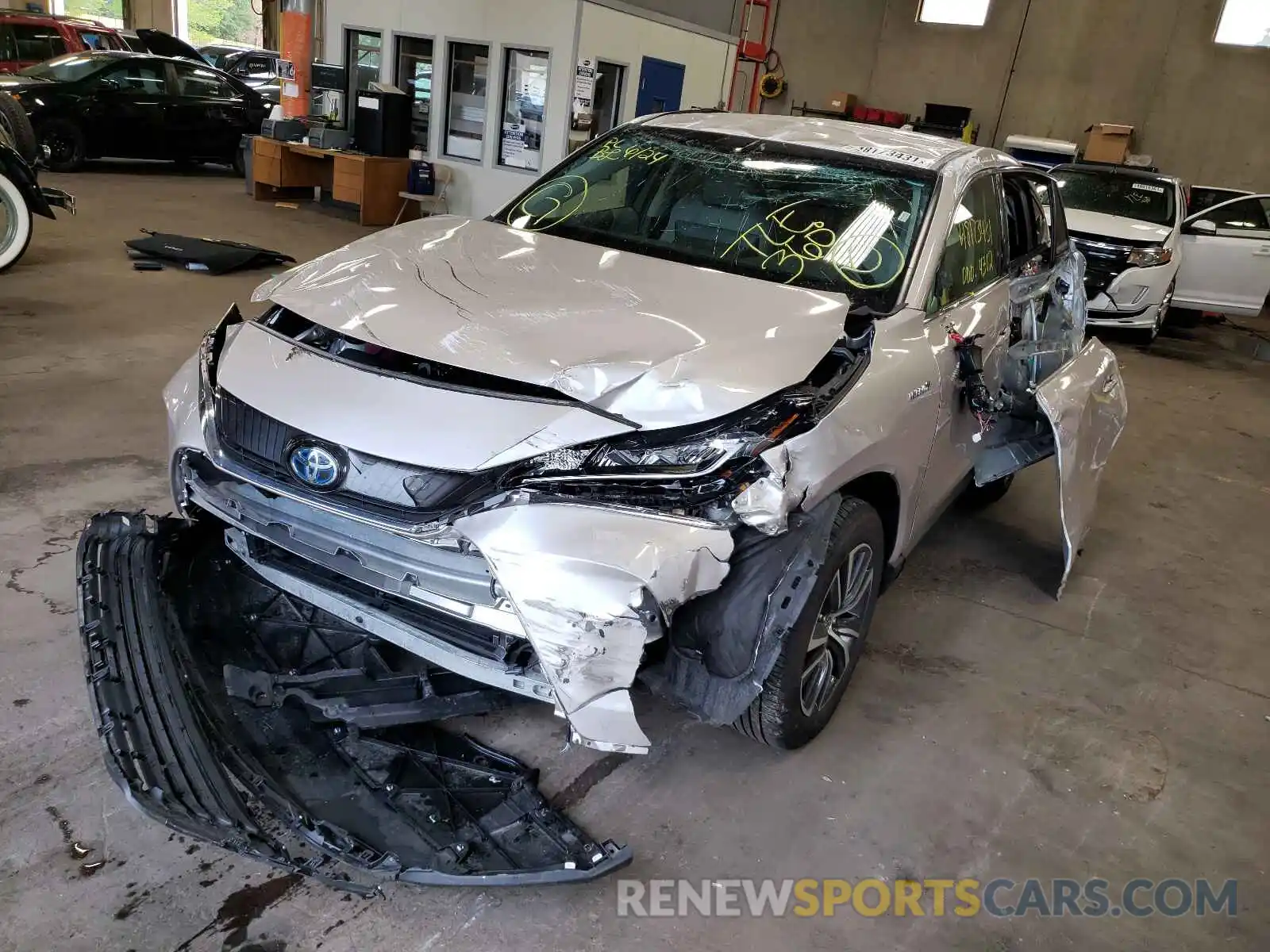 9 Photograph of a damaged car JTEAAAAH8MJ027163 TOYOTA VENZA 2021