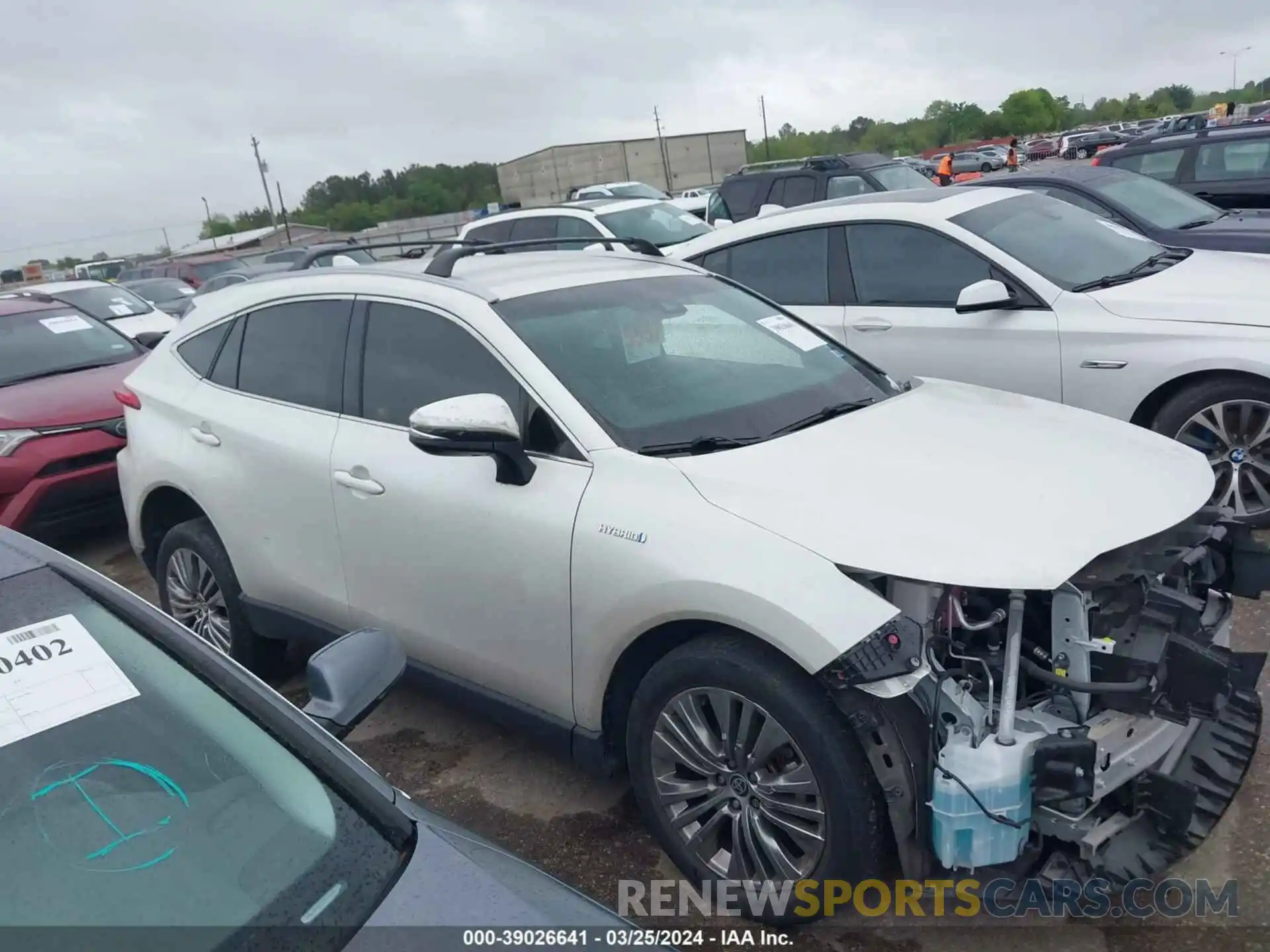 14 Photograph of a damaged car JTEAAAAH8MJ031441 TOYOTA VENZA 2021