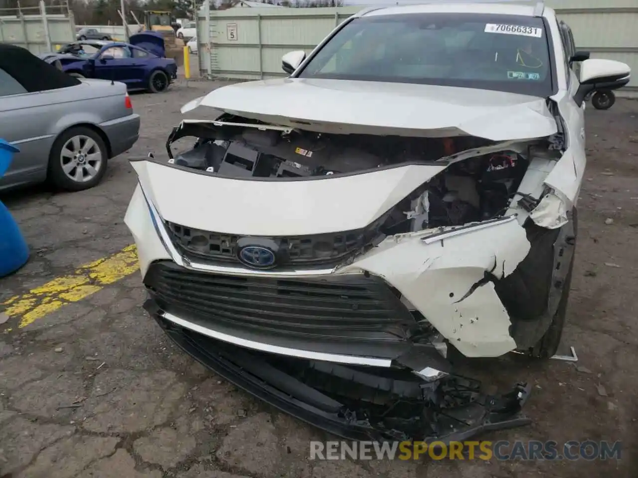 9 Photograph of a damaged car JTEAAAAH8MJ046828 TOYOTA VENZA 2021