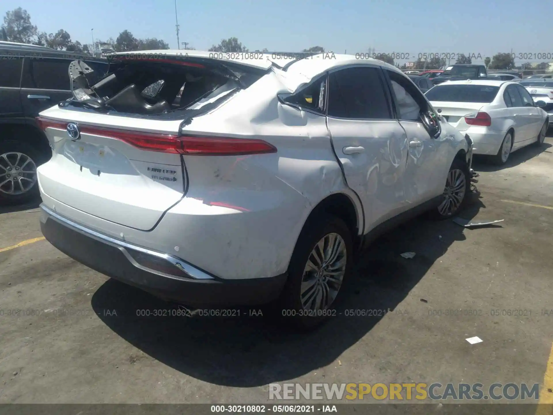 4 Photograph of a damaged car JTEAAAAH9MJ012686 TOYOTA VENZA 2021