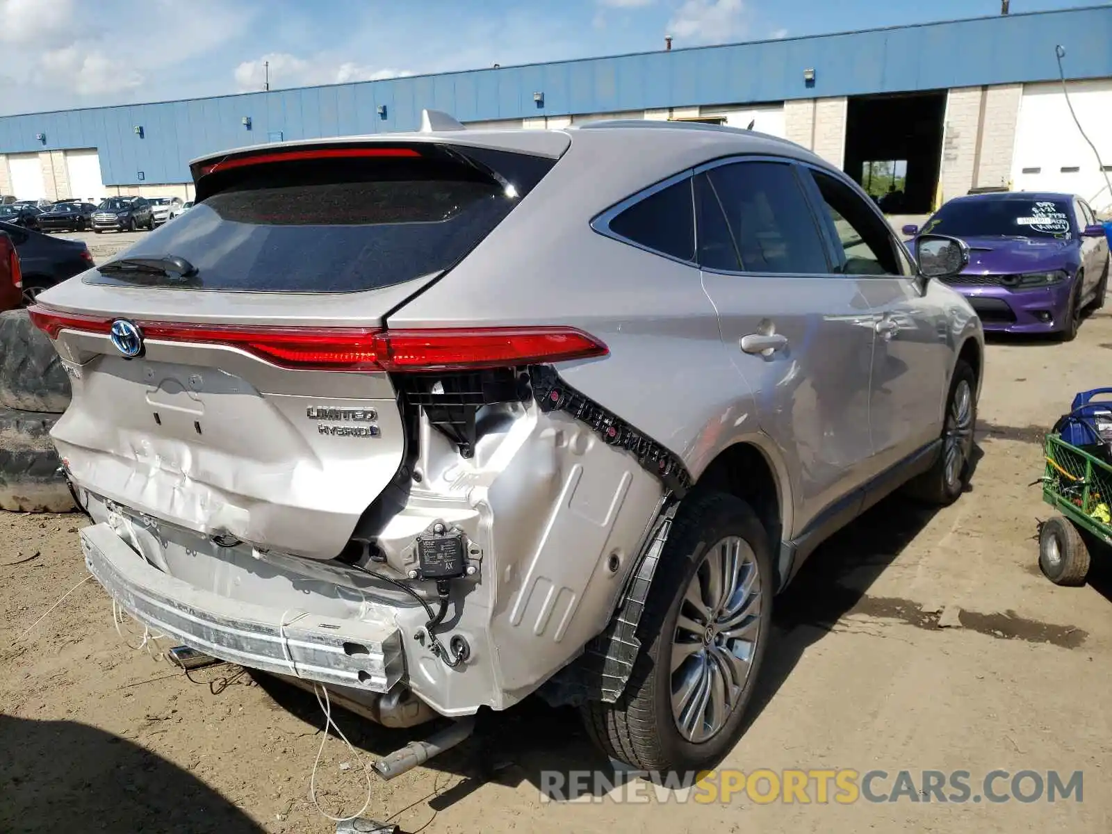 4 Photograph of a damaged car JTEAAAAH9MJ021694 TOYOTA VENZA 2021