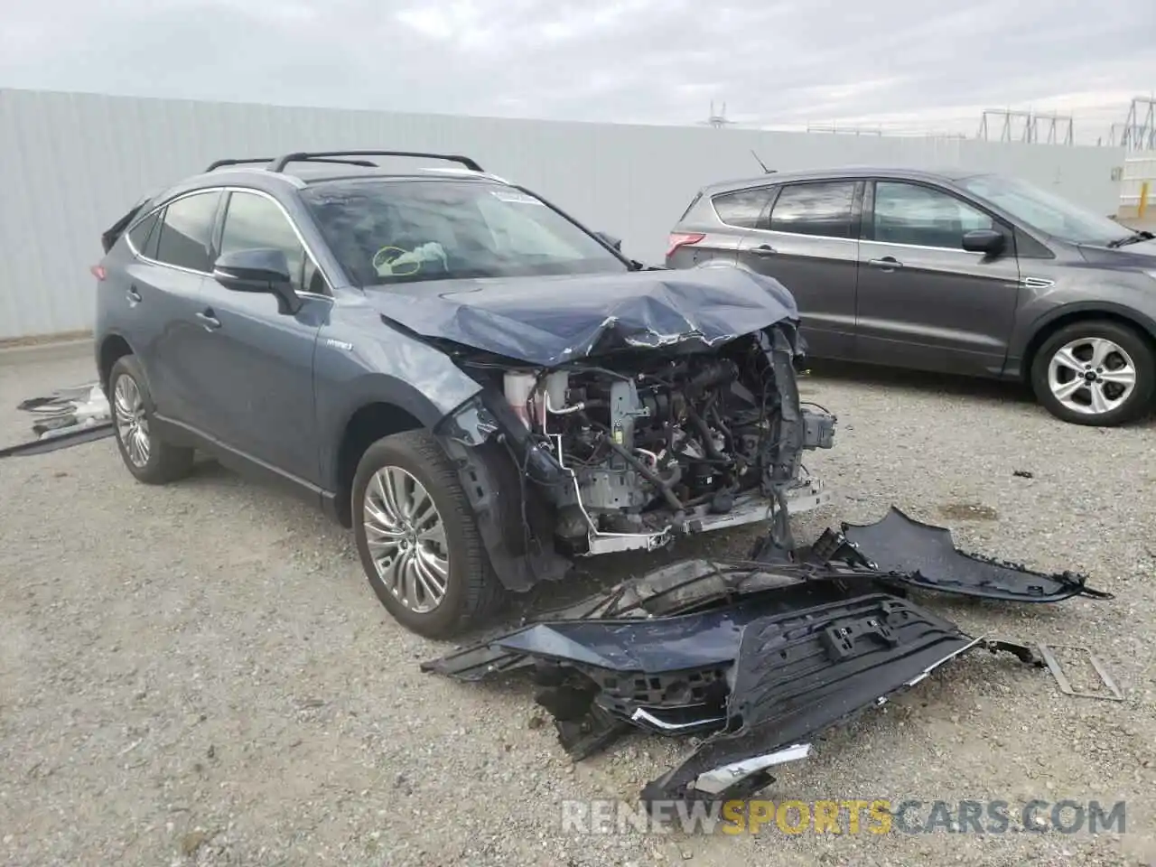 1 Photograph of a damaged car JTEAAAAH9MJ025048 TOYOTA VENZA 2021