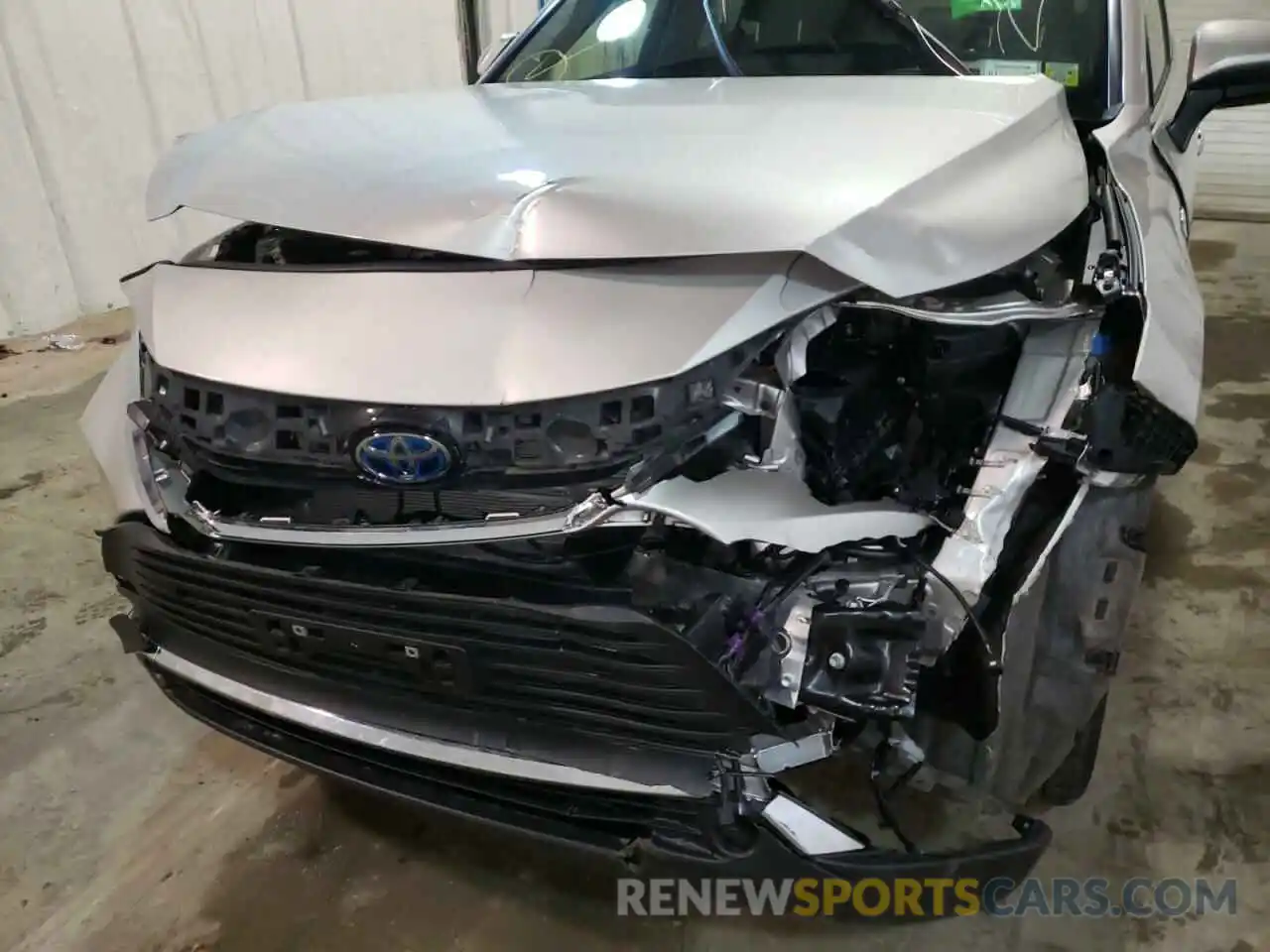 9 Photograph of a damaged car JTEAAAAH9MJ031111 TOYOTA VENZA 2021