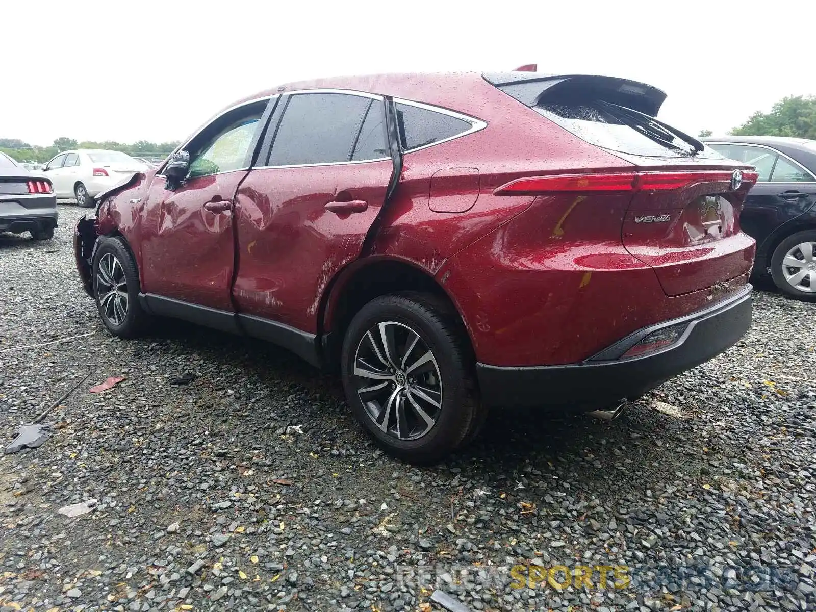 3 Photograph of a damaged car JTEAAAAHXMJ006671 TOYOTA VENZA 2021