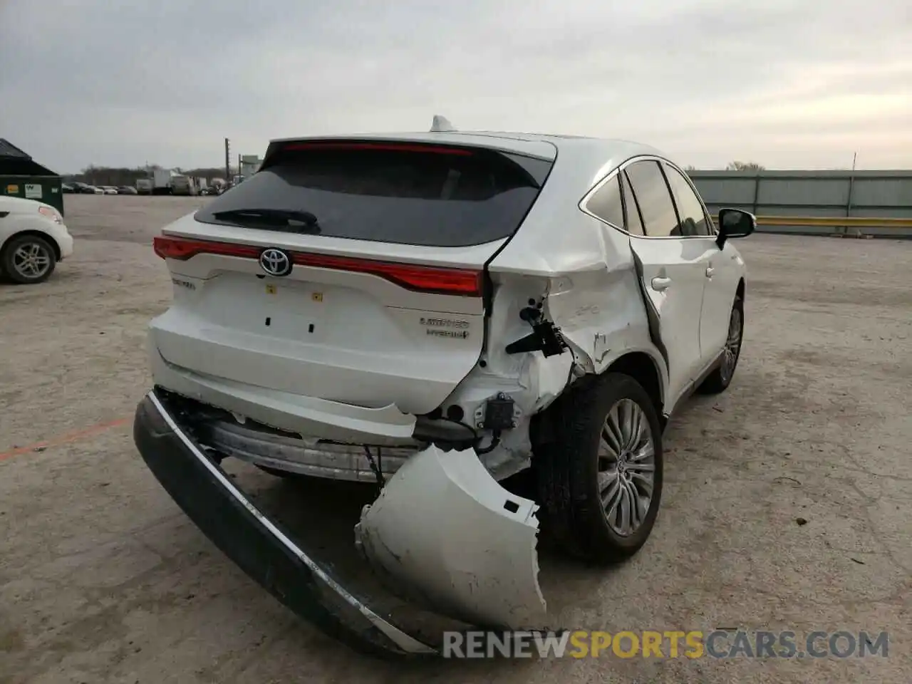 4 Photograph of a damaged car JTEAAAAHXMJ035278 TOYOTA VENZA 2021