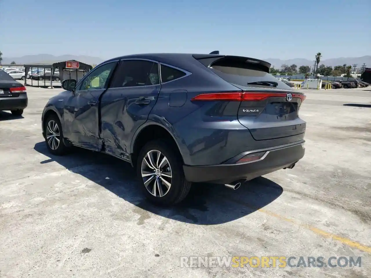 3 Photograph of a damaged car JTEAAAAHXMJ041470 TOYOTA VENZA 2021