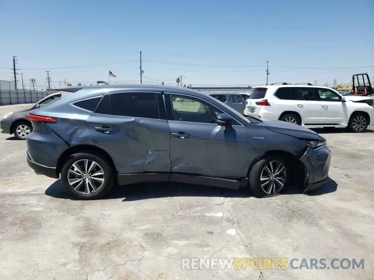 9 Photograph of a damaged car JTEAAAAHXMJ041470 TOYOTA VENZA 2021