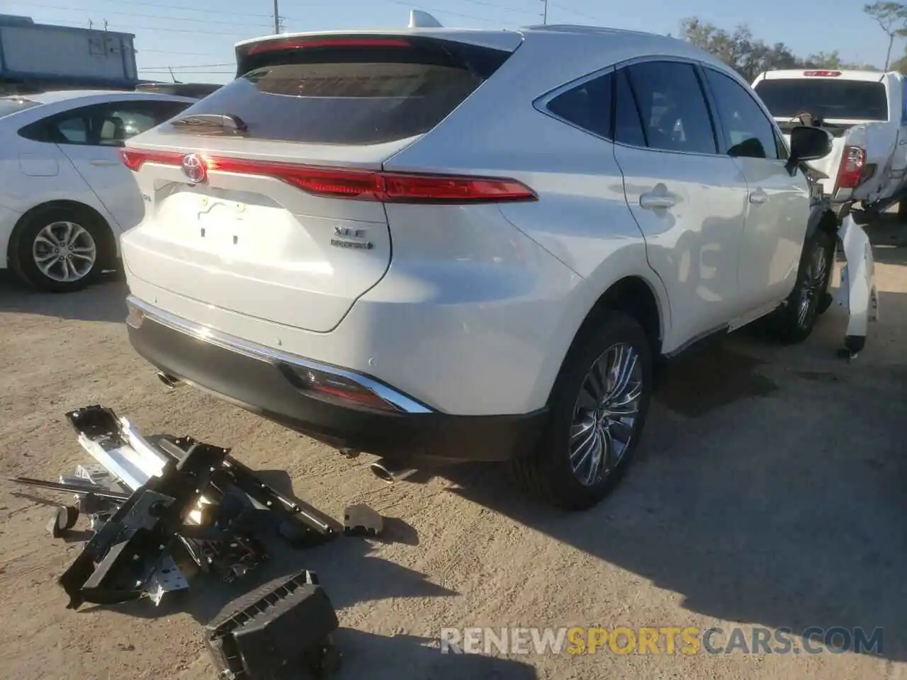 4 Photograph of a damaged car JTEAAAAHXMJ041680 TOYOTA VENZA 2021